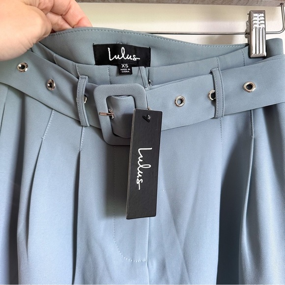 NWT Lulu’s Slate Blue Pleated Belted Pants sz XS - Picture 2 of 4